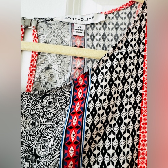 Rose & Olive Red and Black Tunic Top - Picture 3 of 11